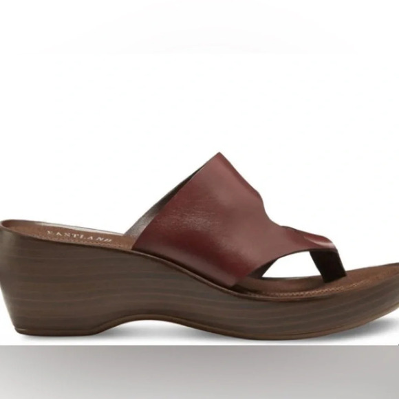 NWOB Eastland Laurel Wedge Thong Sandals Cinnamon Brown / Maroon Leather 9 - Picture 2 of 8